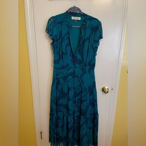 Taylor Blue Floral Midi Dress